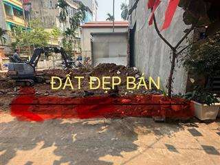 Ngọc thụy long biên  ô tô vào đất  32m2 8,8 tỷ
