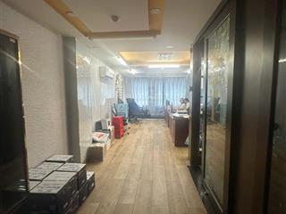 Bán nhà măt tiền đường tam đảo q10 dt( 4.5 x 15m) giá 18 tỷ