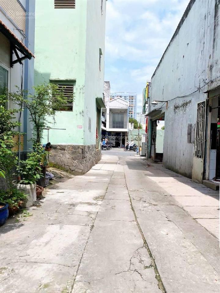 Bán nhà hoà bình hxh93m23tầngsát mặt tiềnngay đầm sen nhỉnh 10tỷ