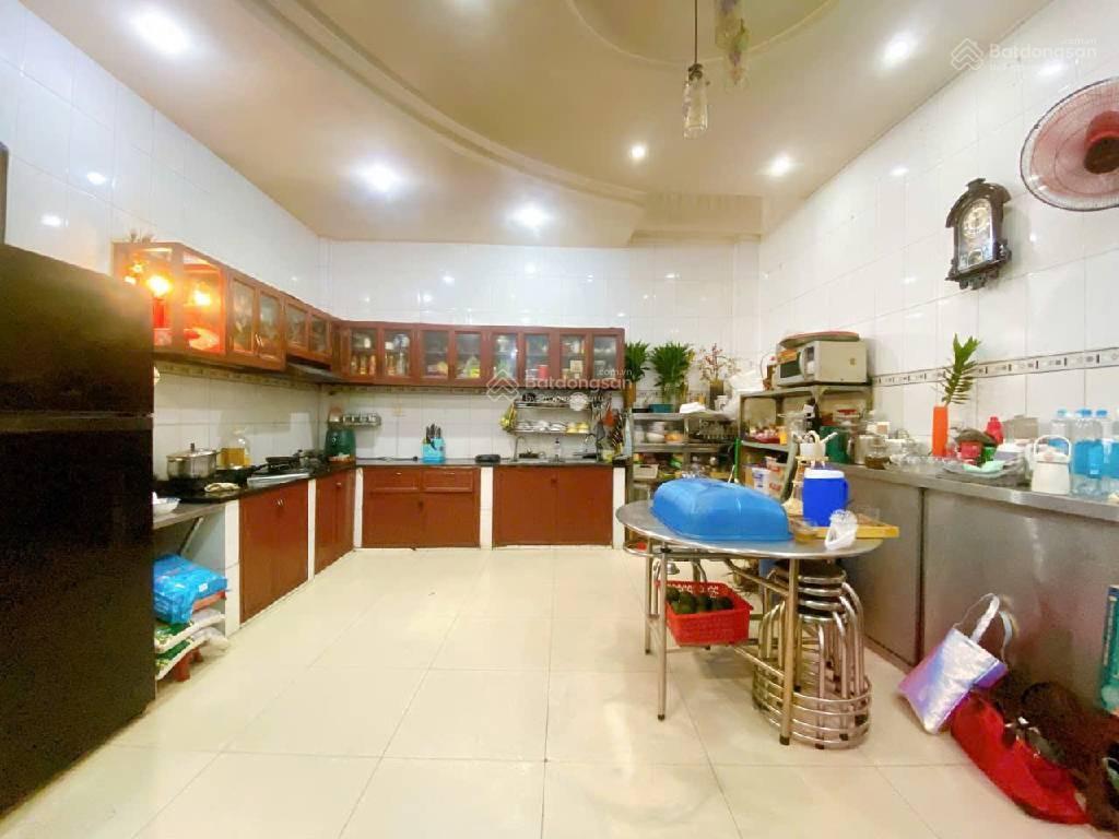 Bán nhà hoà bình hxh93m23tầngsát mặt tiềnngay đầm sen nhỉnh 10tỷ