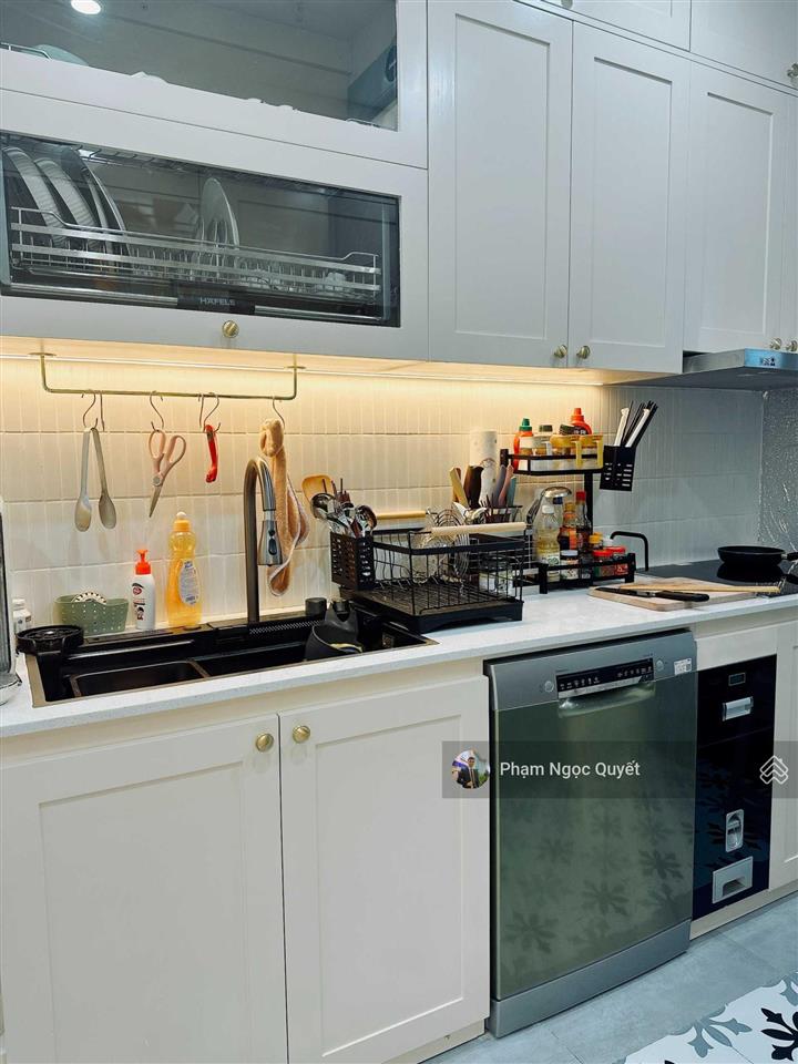 (giá thật) chính chủ bán căn 100m2, 3pn + tầng trung + full nội thất đẹp giá 10.9 tỷ cc golden palm