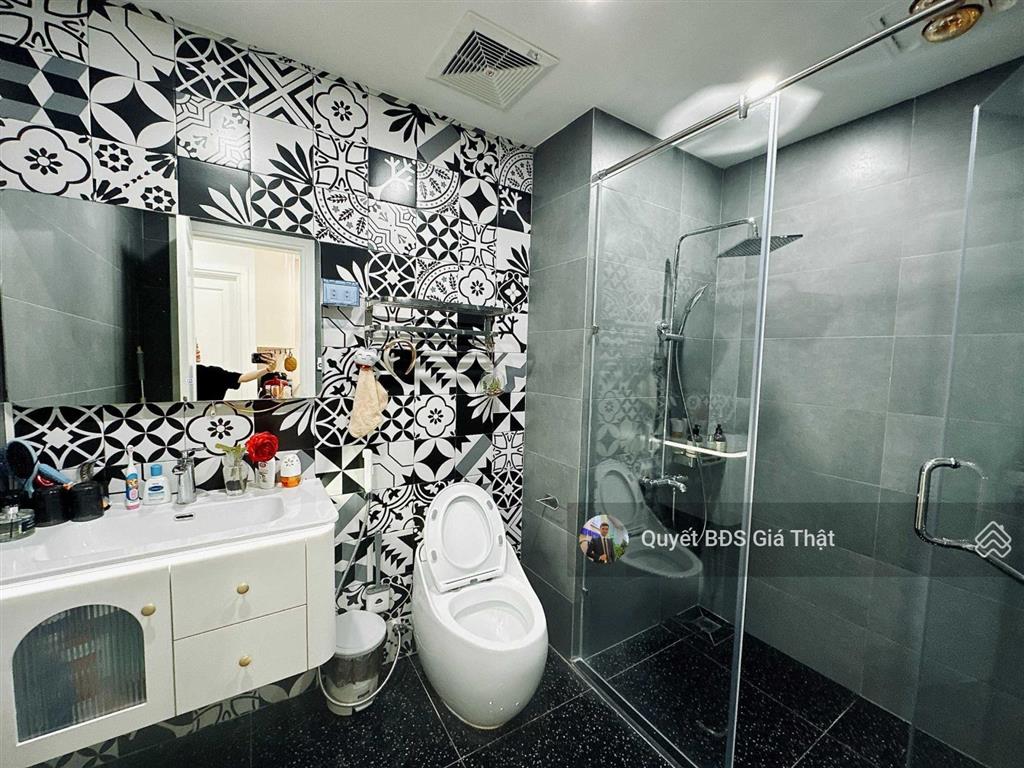 (giá thật) chính chủ bán căn 135m2, 3pn + 2wc full nt nhập khẩu giá 15.5 tỷ cc the golden palm