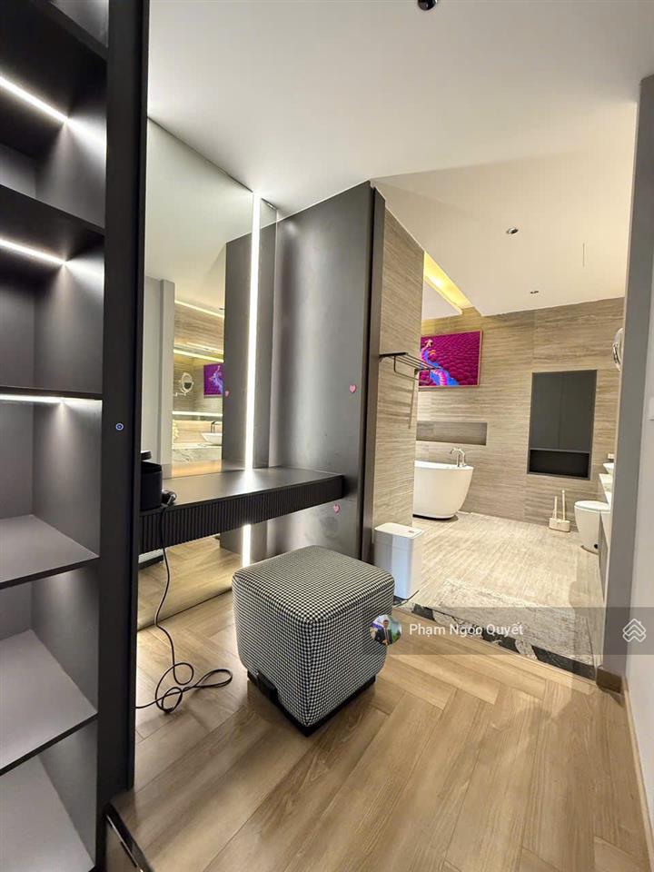 Chính chủ bán căn 105m2, 3pn + 2wc tầng trung full nt đẹp giá 13,2 tỷ cc brg the diamond residence
