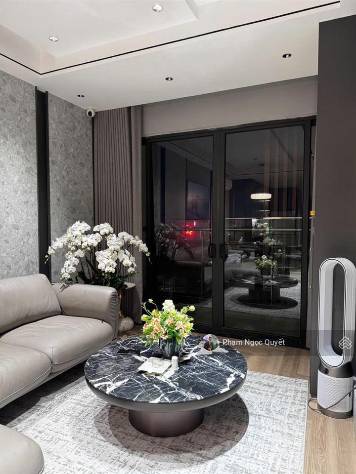 Chính chủ bán căn 105m2, 3pn + 2wc tầng trung full nt đẹp giá 13,2 tỷ cc brg the diamond residence