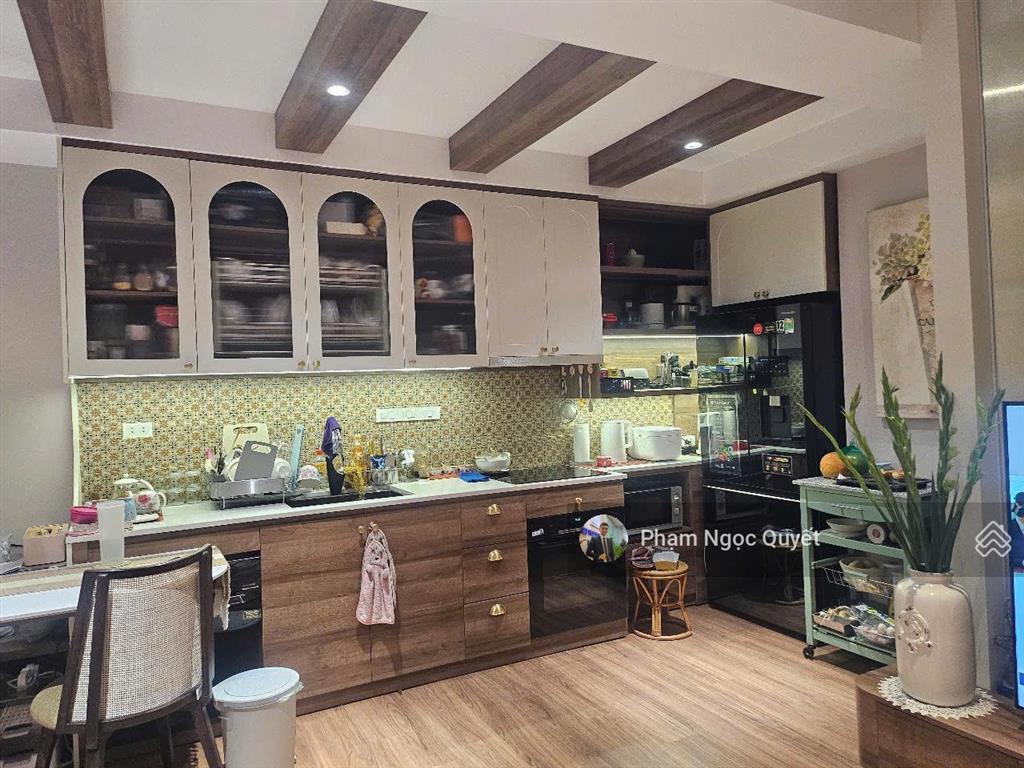Giá thật chính chủ gửi bán căn 69,3m2, 3pn + 2wc full nội thất đẹp cc 198 nguyễn tuân