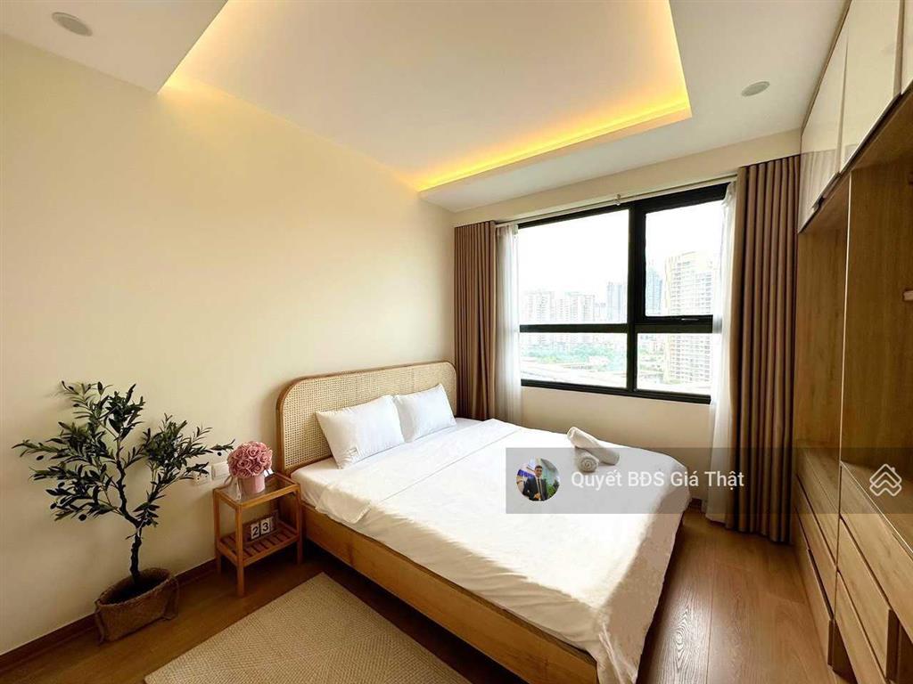 (giá thật). chính chủ bán căn 90m2 3pn + 2wc tầng trung đẹp vinhomes d'capitale