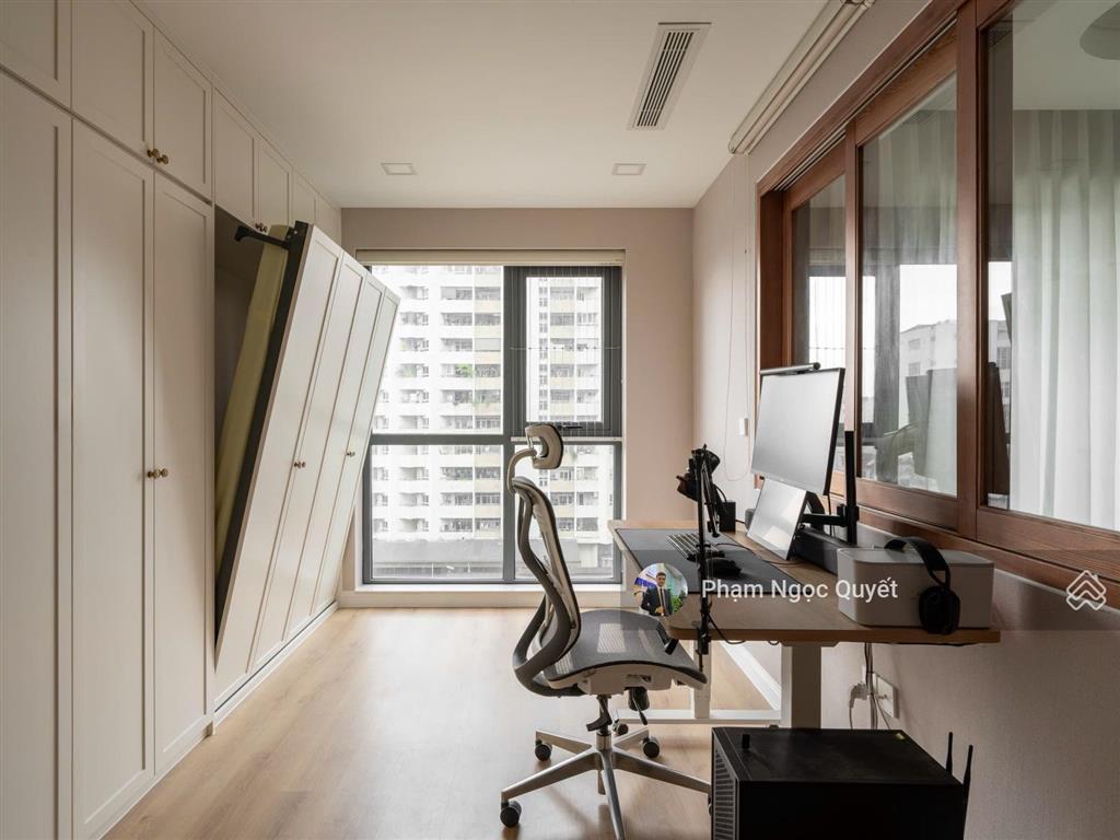 Giá thật chủ nhà gửi bán căn góc 93m2, 3pn + 2wc tầng trung 10,3 tỷ chung cư rivera park