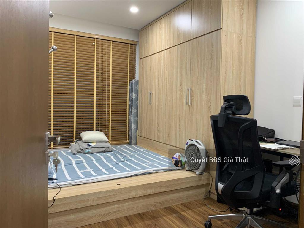 Giá thật chính chủ bán căn 83m2, 2pn bc đông nam full nội thất giá 8,35 tỷ cc the golden palm