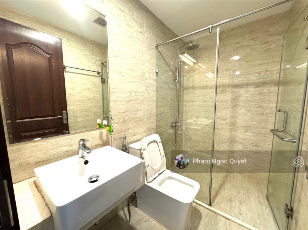 Giá thật  chính chủ bán căn 70m2, 2pn 2wc full nội thất 5,8 tỷ chung cư roman plaza