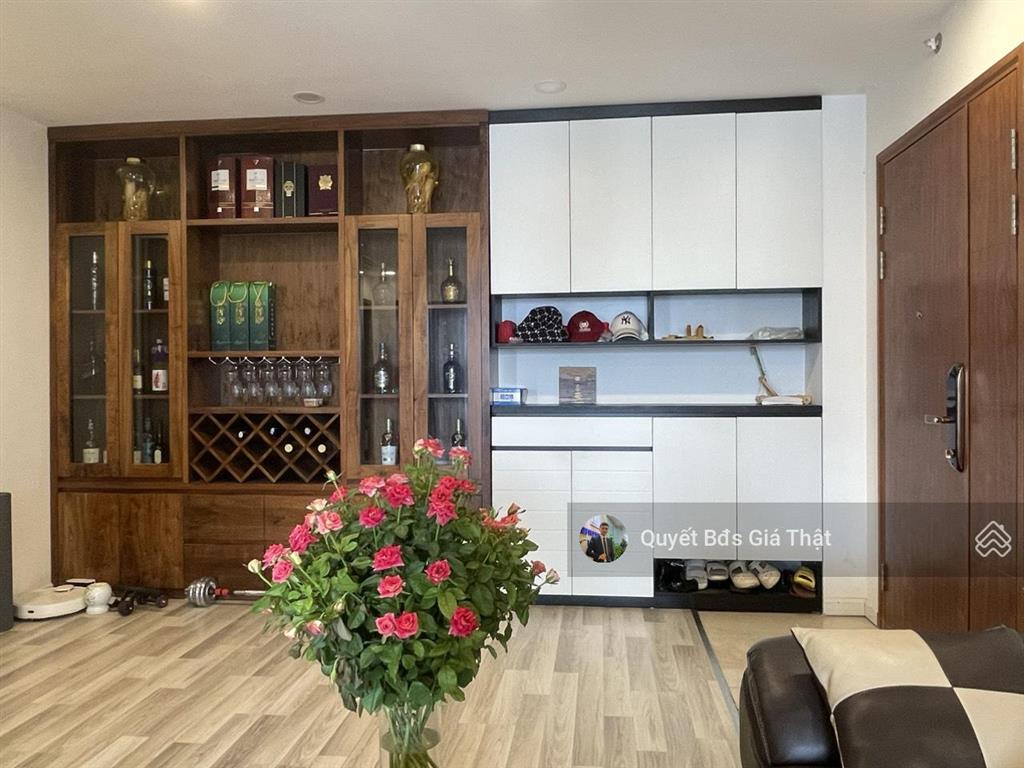 (giá thật) chính chủ bán căn 63m2 2pn + 2wc tầng trung giá 7,6 tỷ cc hà nội center point