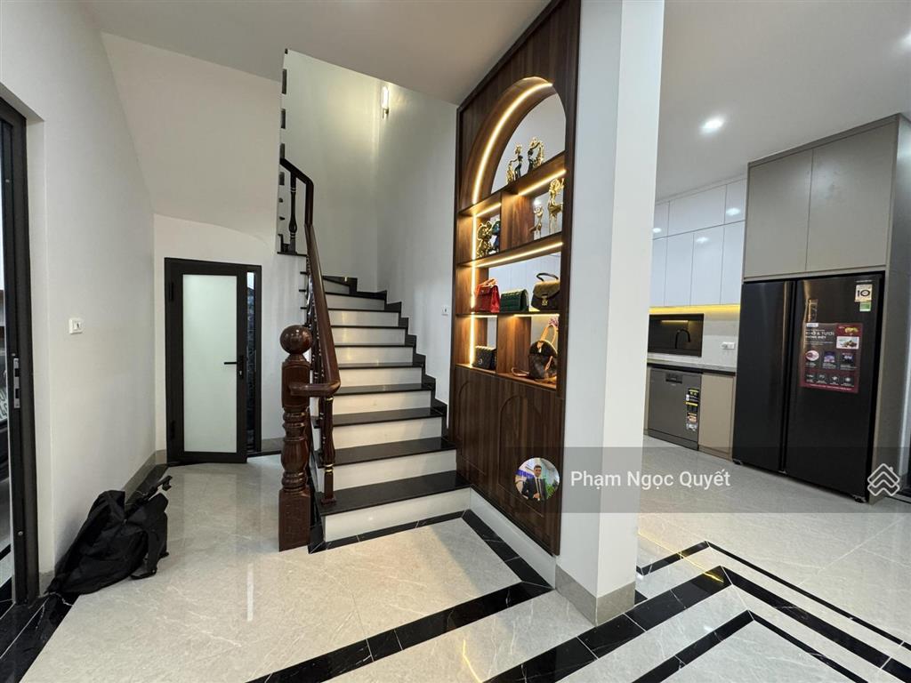 Giá tốt  chính chủ gửi bán căn biệt thự lô góc 181m2 sổ đỏ, 330m2 sàn kđt văn khê