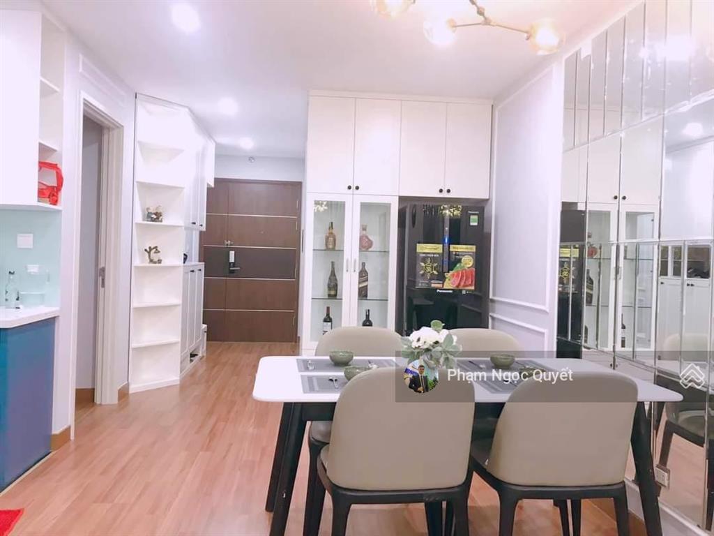 Giá thật chính chủ bán 80m2, 3pn + 2wc + tầng trung giá 8 tỷ cc goldseason