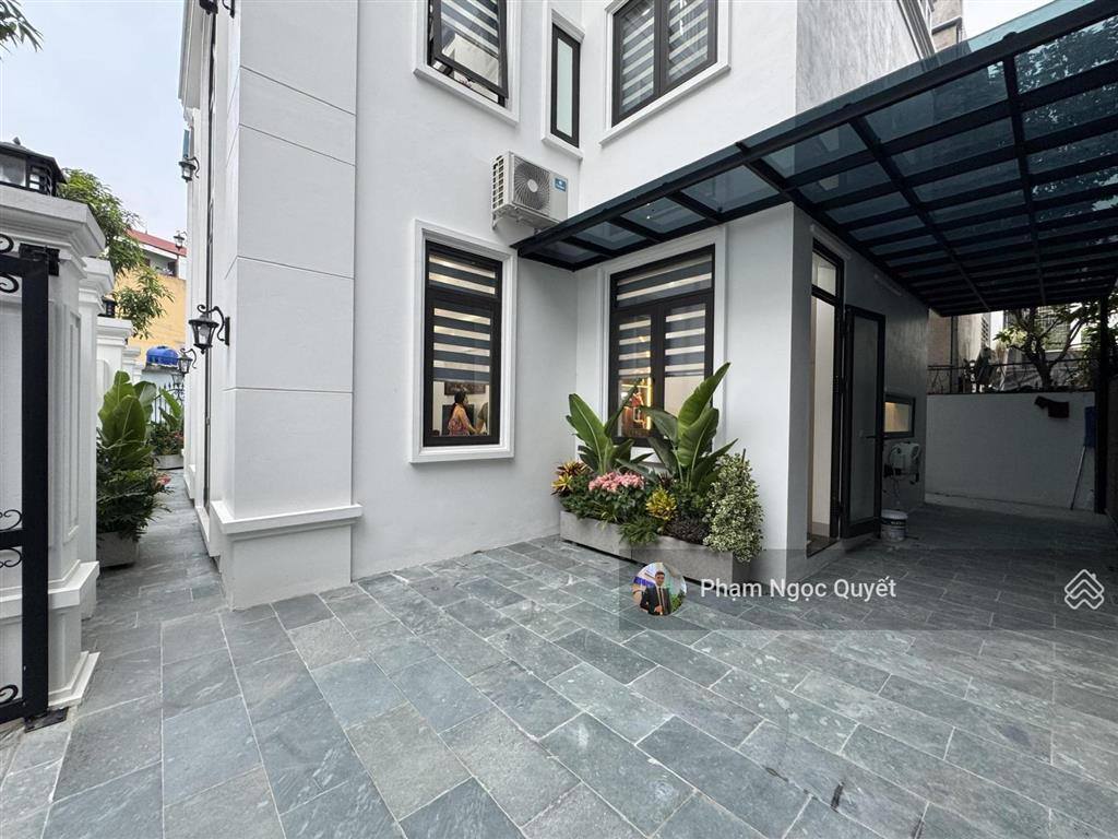 Giá tốt  chính chủ gửi bán căn biệt thự lô góc 181m2 sổ đỏ, 330m2 sàn kđt văn khê