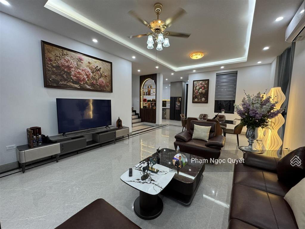 Giá tốt  chính chủ gửi bán căn biệt thự lô góc 181m2 sổ đỏ, 330m2 sàn kđt văn khê