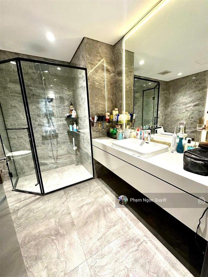 Giá thật chính chủ gửi bán căn 278m2 6 phòng ngủ + 4 wc giá 41 tỷ cc hateco laroma