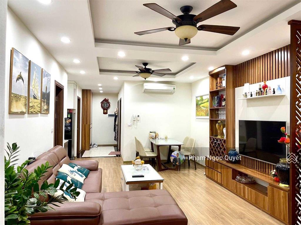Giá thật chính chủ bán căn 86m2 2pn + 2wc tầng trung full nội thất giá 9,3 tỷ cc 24t3