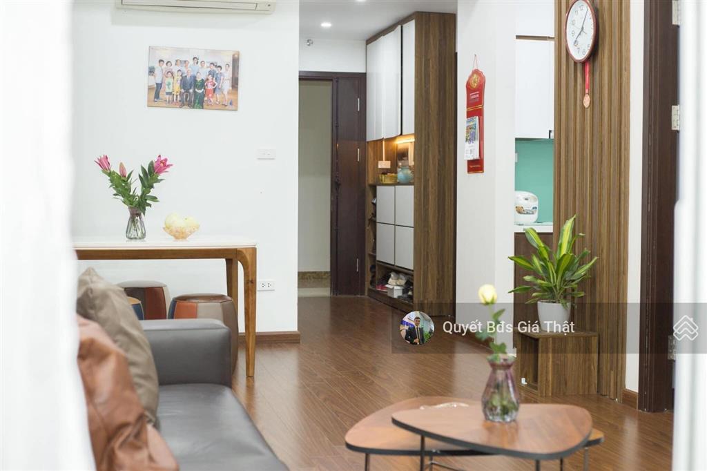 Chính chủ bán căn 71,2m2 2pn + 2wc tầng trung + full nội thất, giá 6,5 tỷ chung cư 90 nguyễn tuân