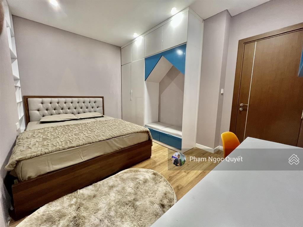 Chính chủ cho thuê căn góc 73m2 2pn + 2wc full nội thất đẹp giá 16tr/tháng cc the legend