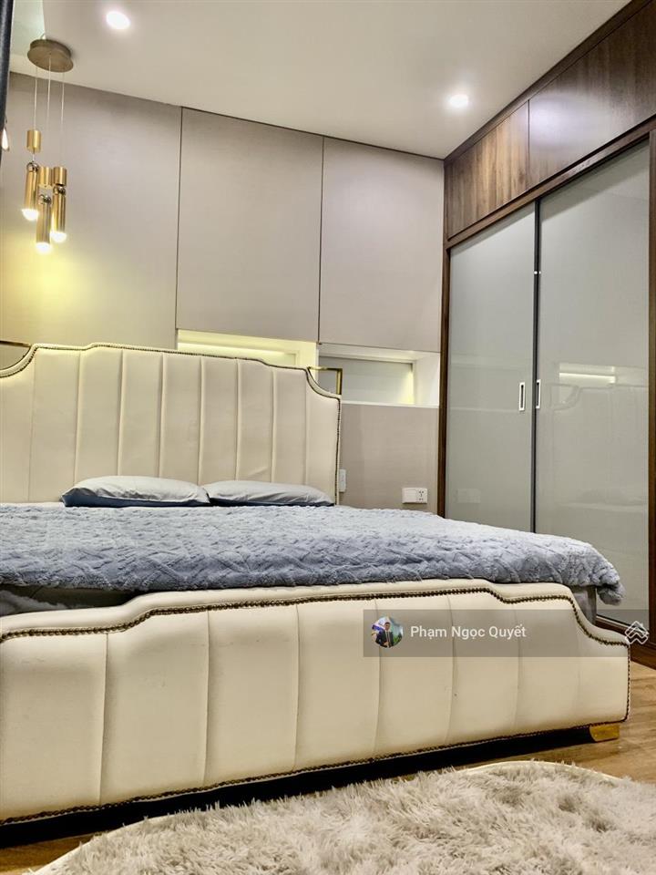 Chính chủ cho thuê căn góc 73m2 2pn + 2wc full nội thất đẹp giá 16tr/tháng cc the legend