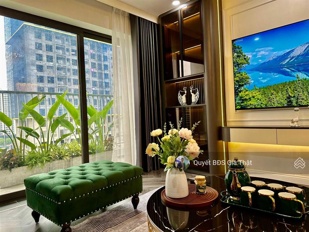 (giá thật) chính chủ bán căn 130m2 2pn + 2wc tầng trung full nt sang xịn đẹp 13 tỷ cc royal city