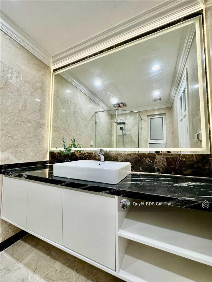 (giá thật) chính chủ bán căn 130m2 2pn + 2wc tầng trung full nt sang xịn đẹp 13 tỷ cc royal city