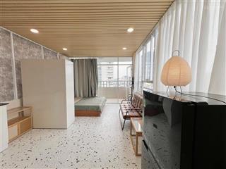 Cho thuê căn hộ studio ban công có thang máy ngay mặt tiền trần hưng đạo quận 1