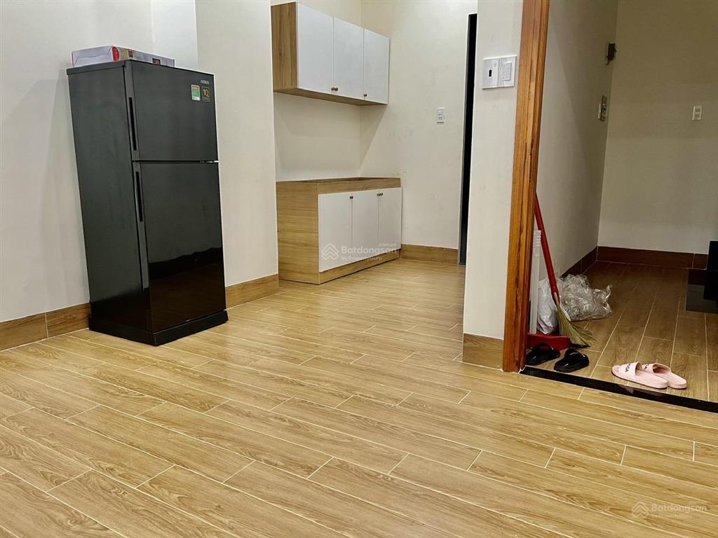Cho thuê căn hộ studio ban công full nội thất gần cầu kênh tẻ, khánh hội quận 4