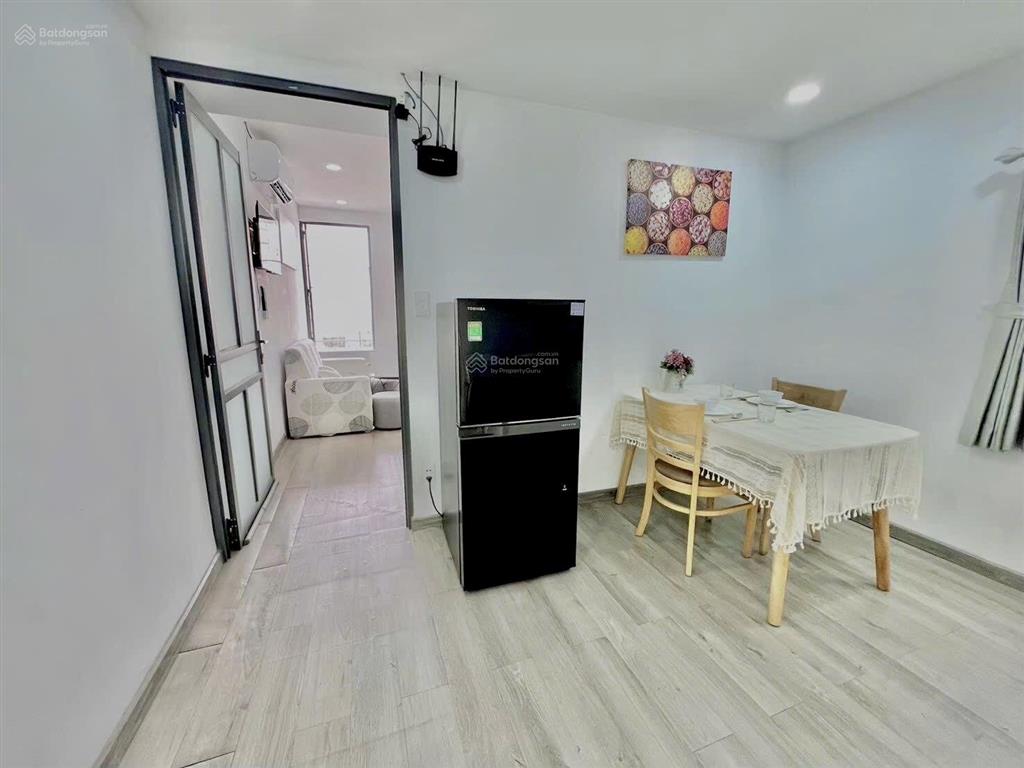 Cho thuê căn hộ full nội thất có thang máy ban công gần cầu khánh hội quận 4