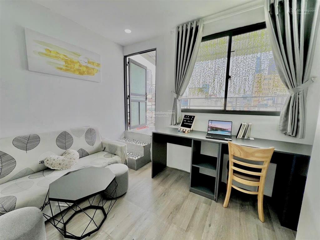 Cho thuê căn hộ full nội thất có thang máy ban công gần cầu khánh hội quận 4