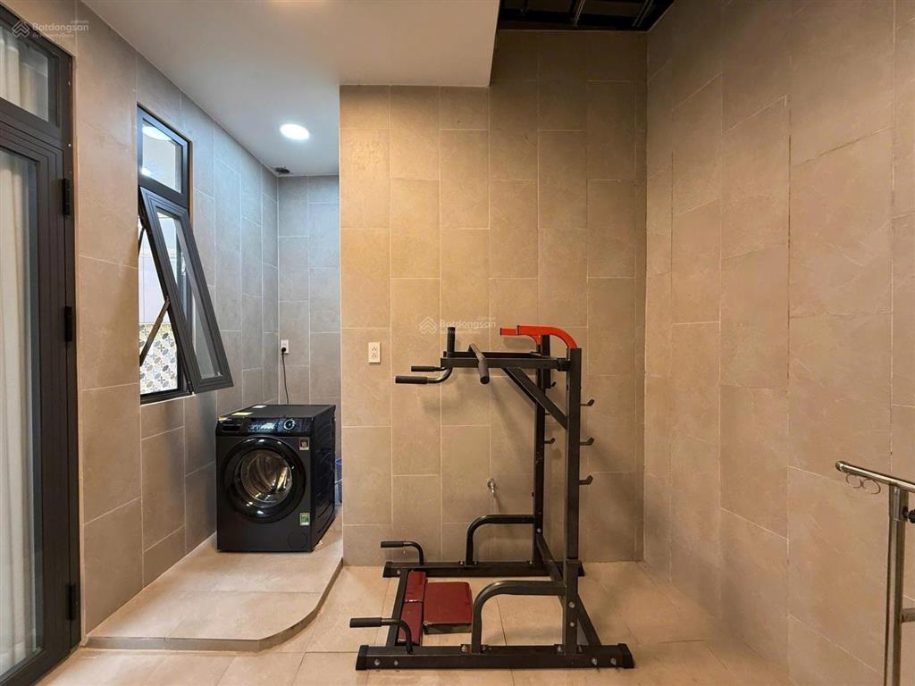 Cho thuê căn hộ 2 phòng ngủ gần cầu khánh hội, bến nhà rồng quận 4