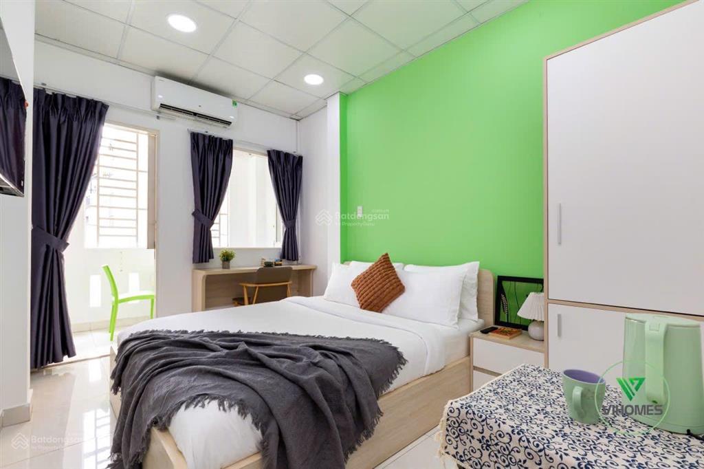 Cho thuê căn hộ tách bếp full nội thất mặt tiền bến vân đồn gần saigon royal quận 4
