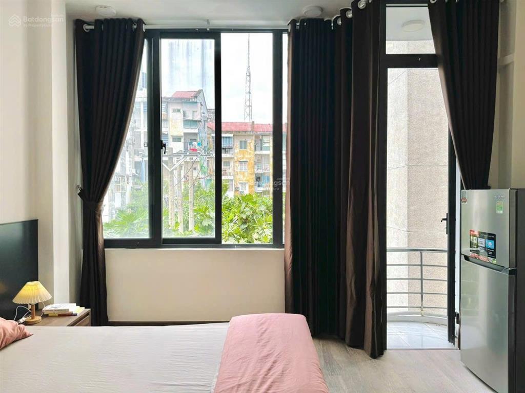 Cho thuê căn hộ full nội thất máy giặt riêng mặt tiền hoàng sa quận 1