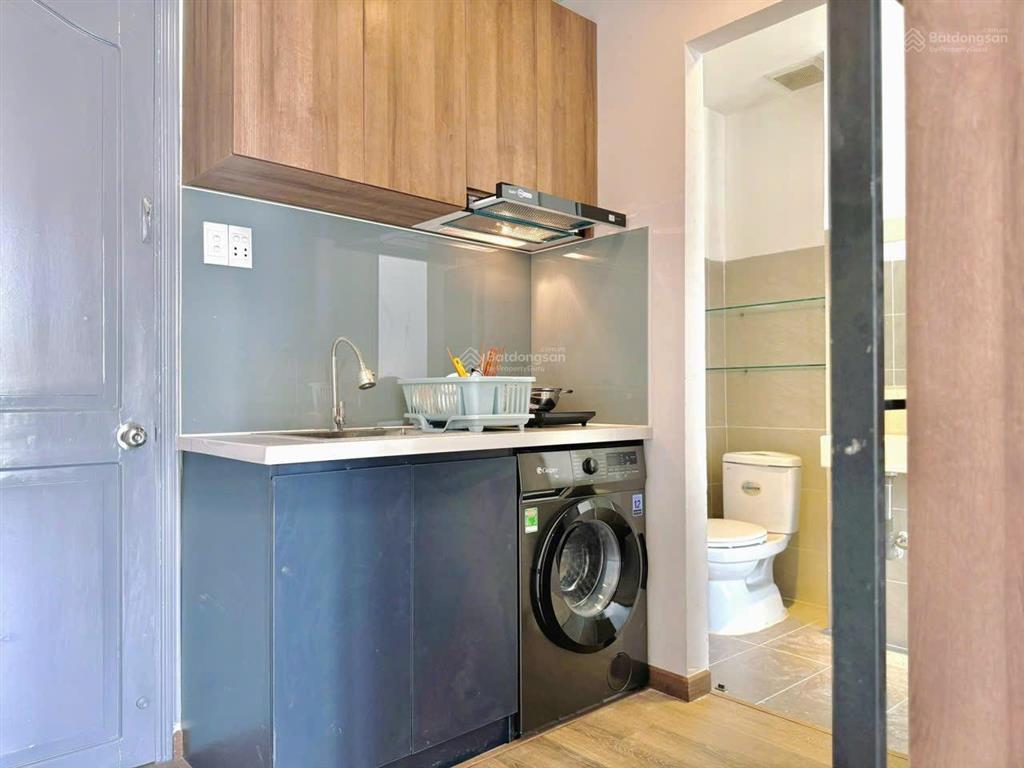 Cho thuê căn hộ full nội thất máy giặt riêng mặt tiền hoàng sa quận 1