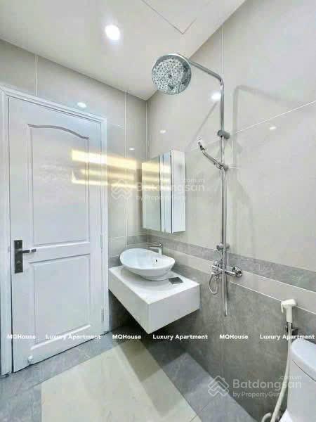 Cho thuê căn hộ dịch vụ cao cấp gần vạn hạnh mall, đh bách khoa
