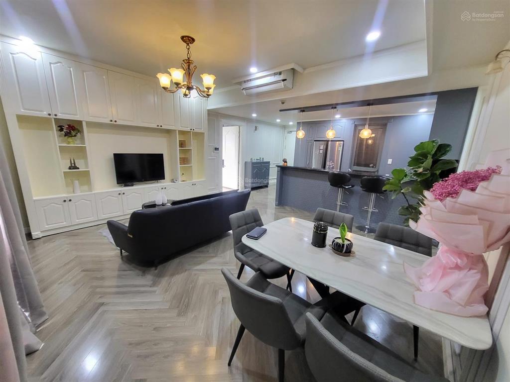 Cho thuê masteri thảo điền q2 cho thuê t5axx.10, 100m2, 3pn, 2wc giá 31,5 triệu, cho suất hóa đơn
