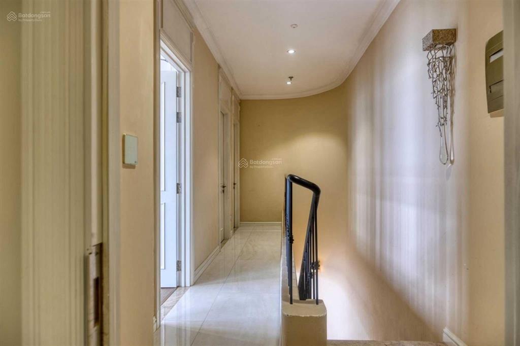 Bán penhouse masteri thảo điền quận 2 tháp t4, 240m2, view sông 4pn, giá 40 tỷ sổ hồng