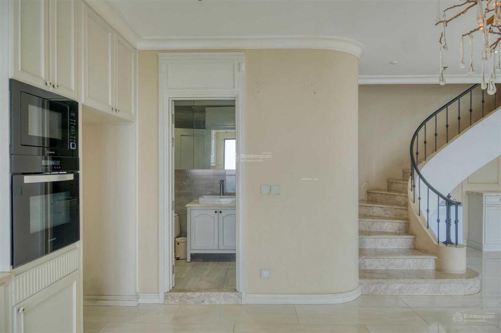 Bán penhouse masteri thảo điền quận 2 tháp t4, 240m2, view sông 4pn, giá 40 tỷ sổ hồng
