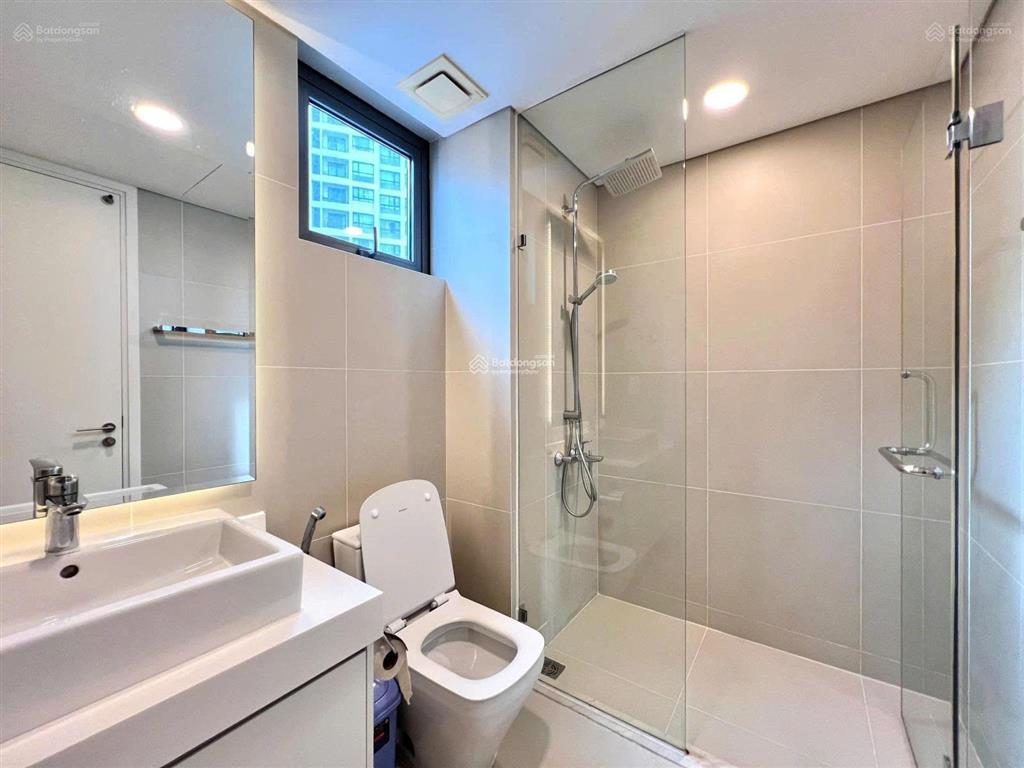Cho thuê thảo điền pearl, tầng cao view sông, dt 135m2, 3 phòng ngủ, giá 40 triệu/tháng