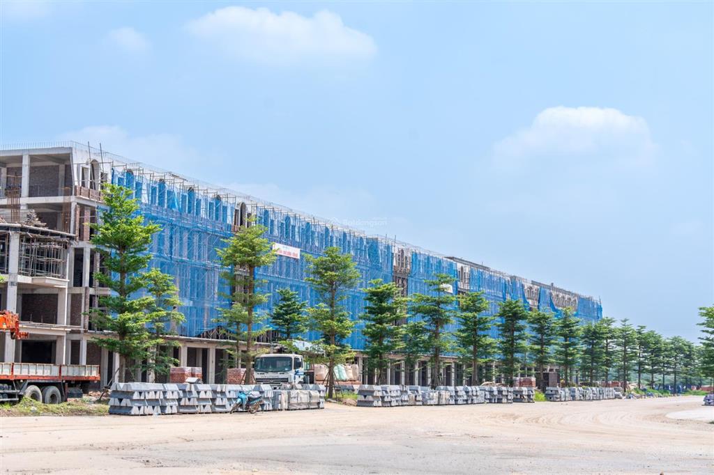 Quỹ ngoại giao em thành chung đang có căn 50 m² xây 4 tầng giá rẻ 11,2 tỷ full vat, kpbt