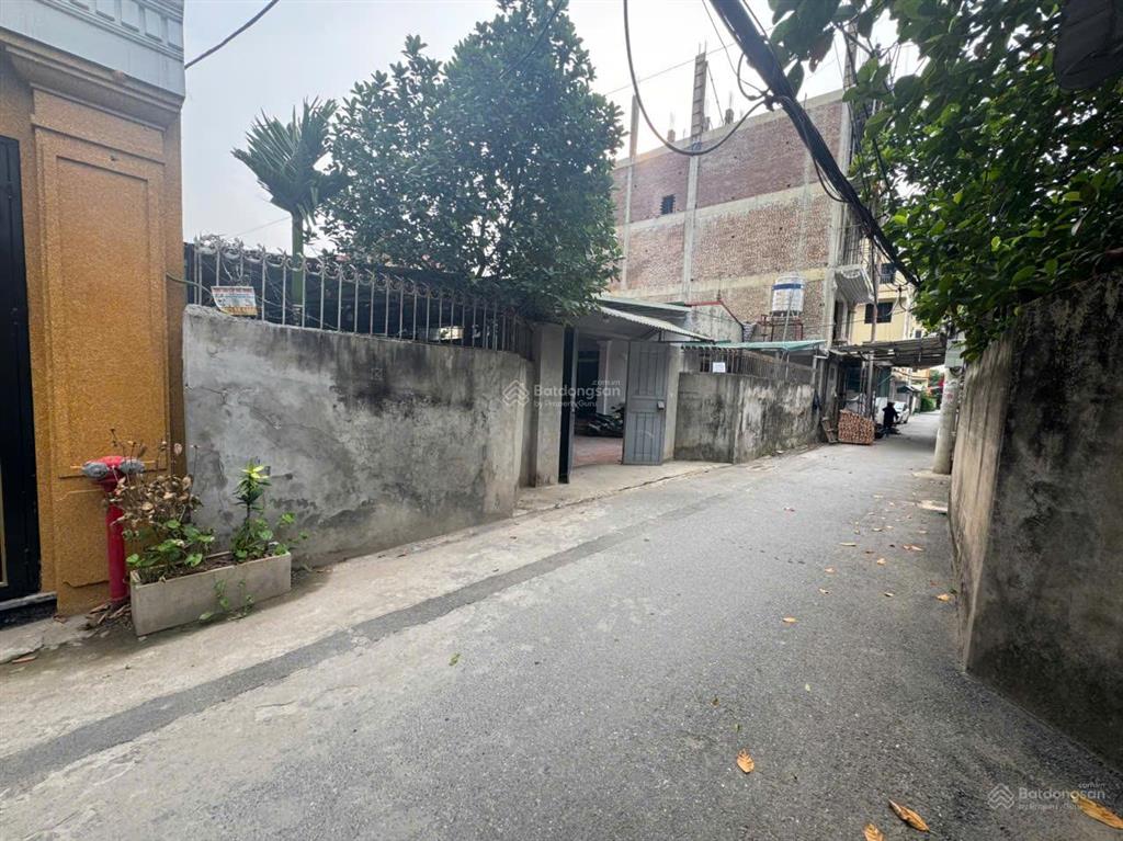 Sẵn nhà cho thuê đẹp sẵn vào ở ngay 300m2 tại phú minh cầu diễn. giá thuê tốt, không chung chủ
