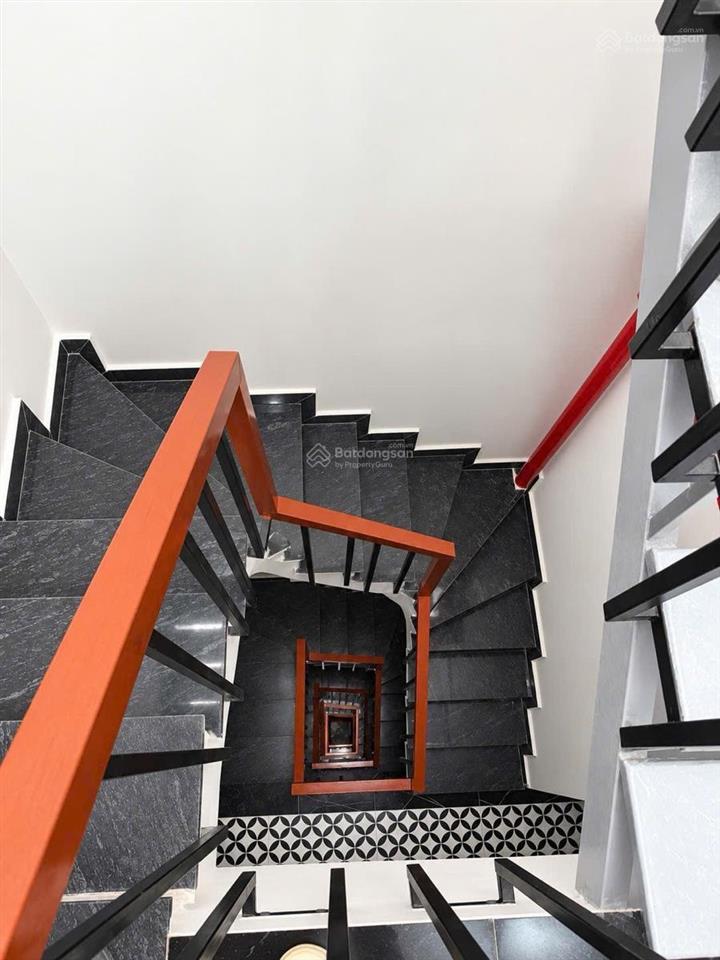 Bán ccmn giá đất ! chốt không nhìn giá chào 90m thiết kế 7 tầng tổng 16pkk dòng tiền 1 tỷ /1 năm ,