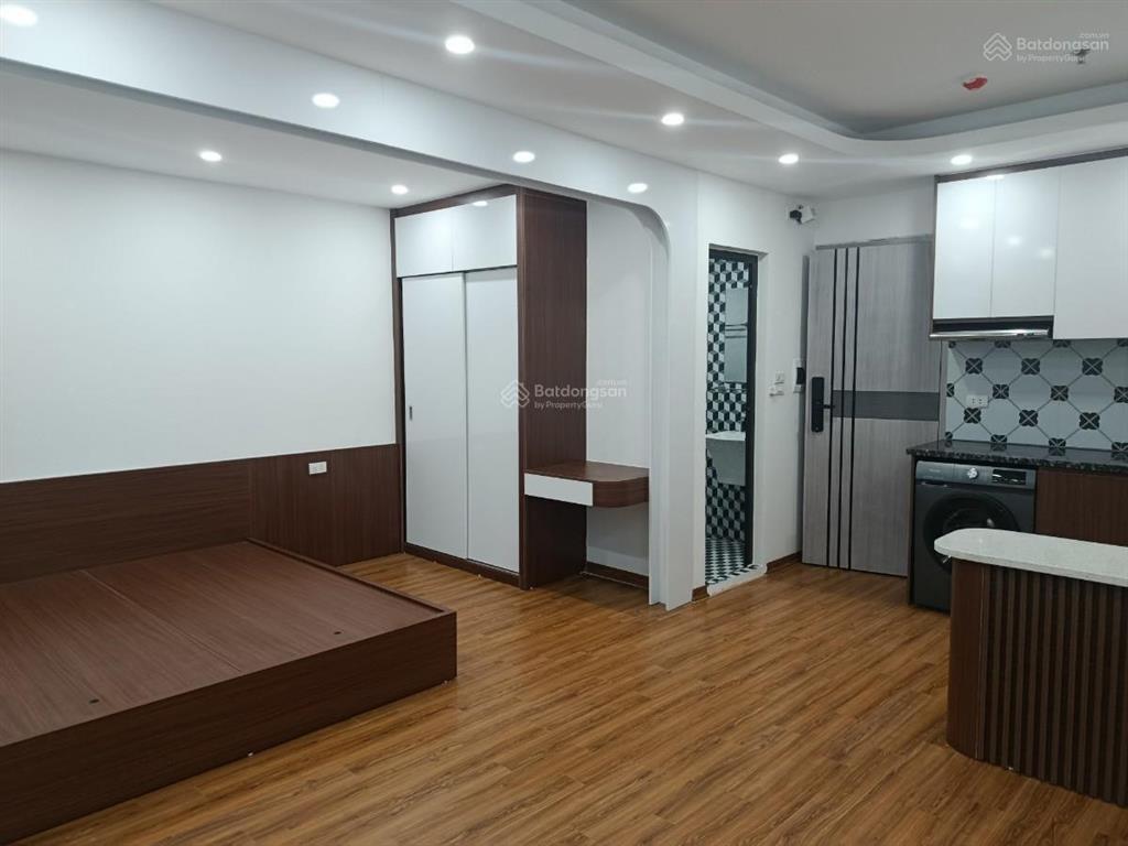 Cơ hội ! toà ccmn lô góc 3 thoáng, gần phố , gần ô tô , 65m tổng 14pkk dòng tiền 1 tỷ/1 năm .