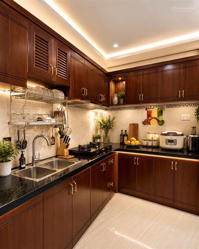 To khủng 70m2 hoàng hoa thámk300 10 phòng cho thuê giữ tiền hẻm rộng 1%