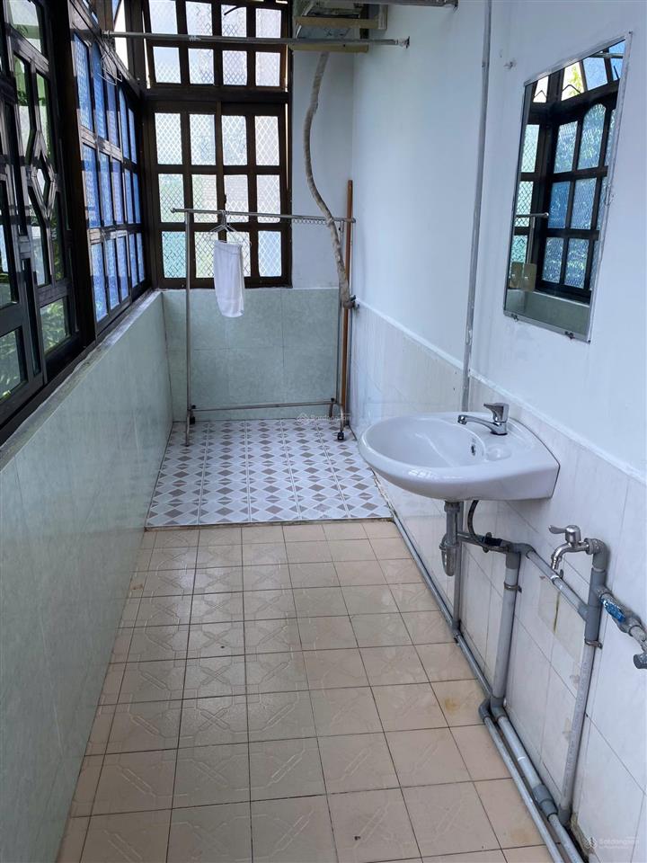Cho thuê căn hộ 90 m2  chung cư b2  vị trí rất đẹp tại quận 4