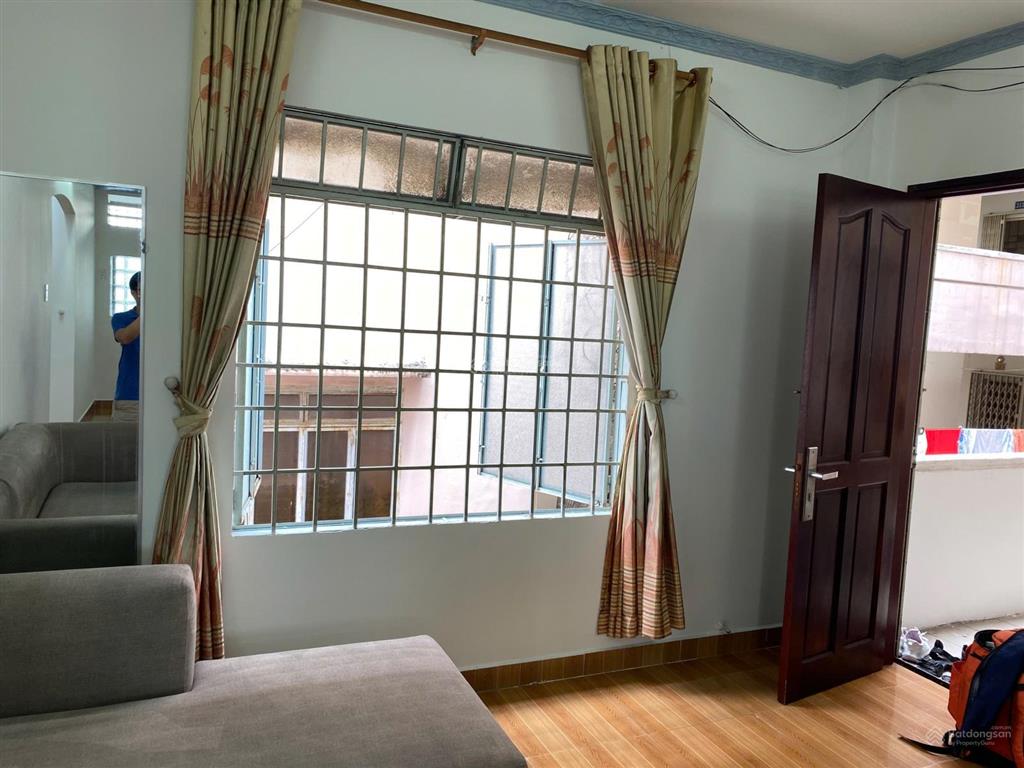 Cho thuê căn hộ 90 m2  chung cư b2  vị trí rất đẹp tại quận 4