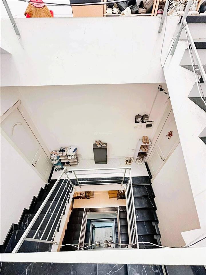 Chdv nơ trang long, 50m2, 4 tầng hẻm xe hơi, thu 40tr/th, nhỉnh 8 tỷ