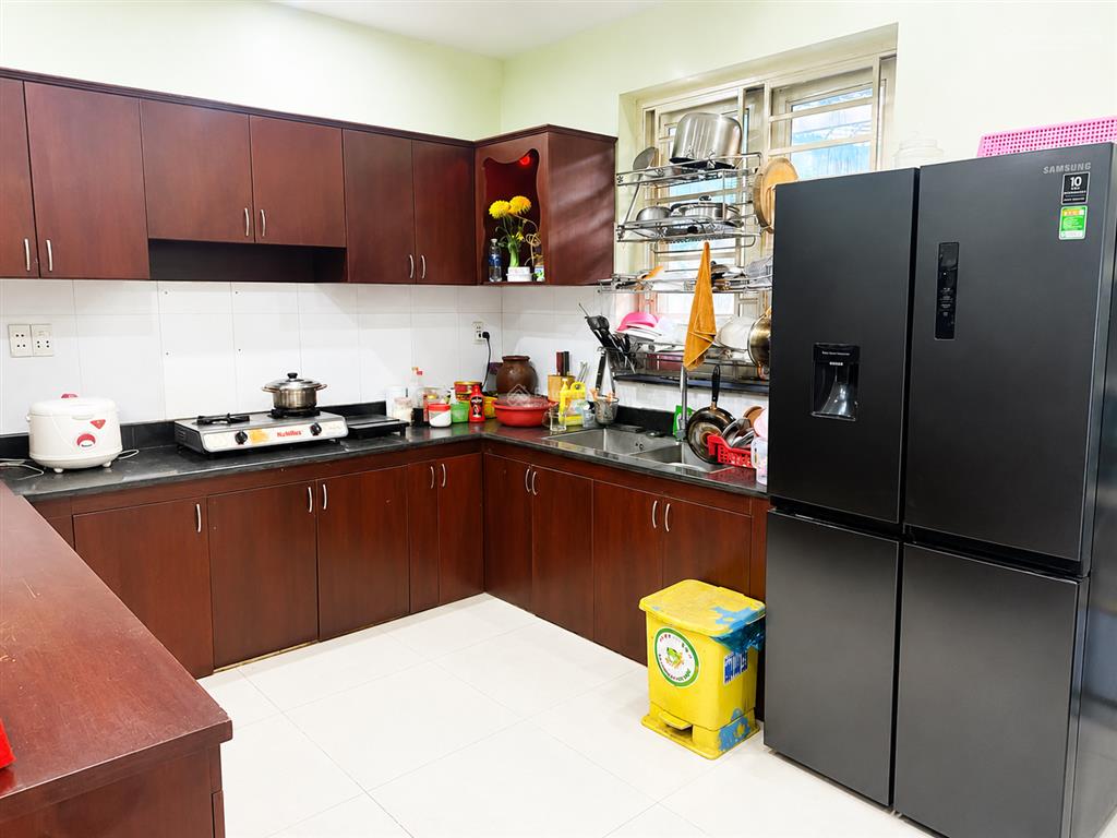Giảm 1 tỷ, mặt tiền khu thành lễ vincom dĩ an, 156m2, 3 tầng, 9,68 tỷ