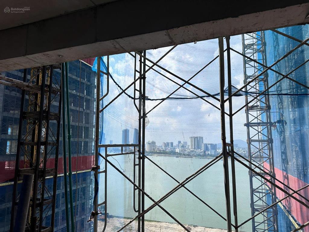 Chủ gửi bán căn hộ peninsula  mã căn p215  view trực diện sông  pháo hoa  giá tốt chỉ 4.x tỷ