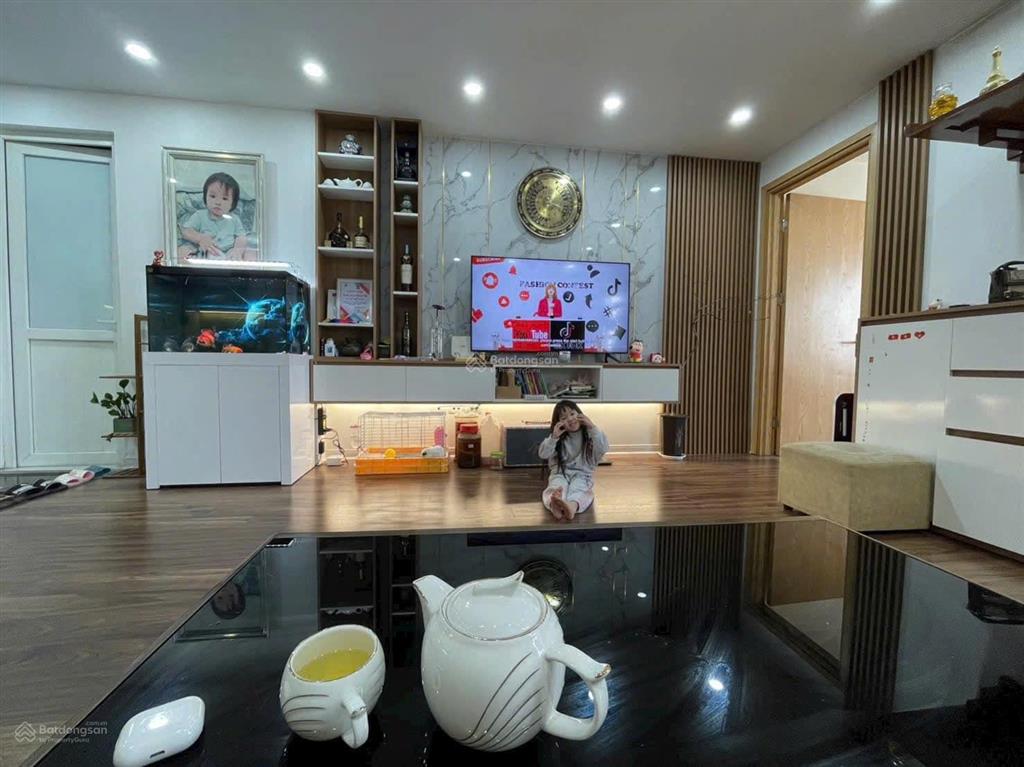 Bán cc goldsilk complex, 8,15 tỷ, 122m2, 4pn, 3wc, đẹp, nhiều tiện ích