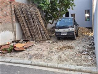 Hoa hậu tiền phong đẹp hết nước chấm vị trí trung tâm ngay cạnh ql23